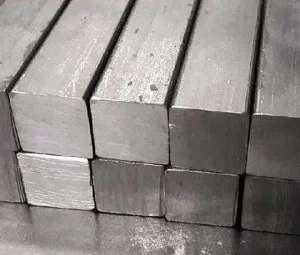 Титановый квадрат ВТ8  150 мм ГОСТ 26492-85