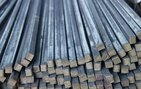 Квадрат стальной