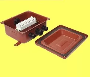 Металлическая клеммная коробка КМ 65-10 ТУ 3464-009-99856433-2011